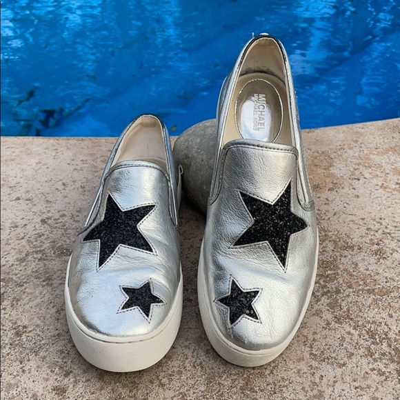 Michael Kors sneakers silver navy women’s size 7.5 - Picture 1 of 10